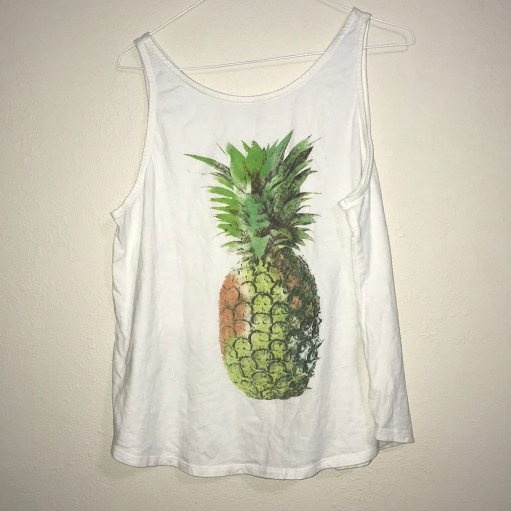 Gap Pineapple Tank